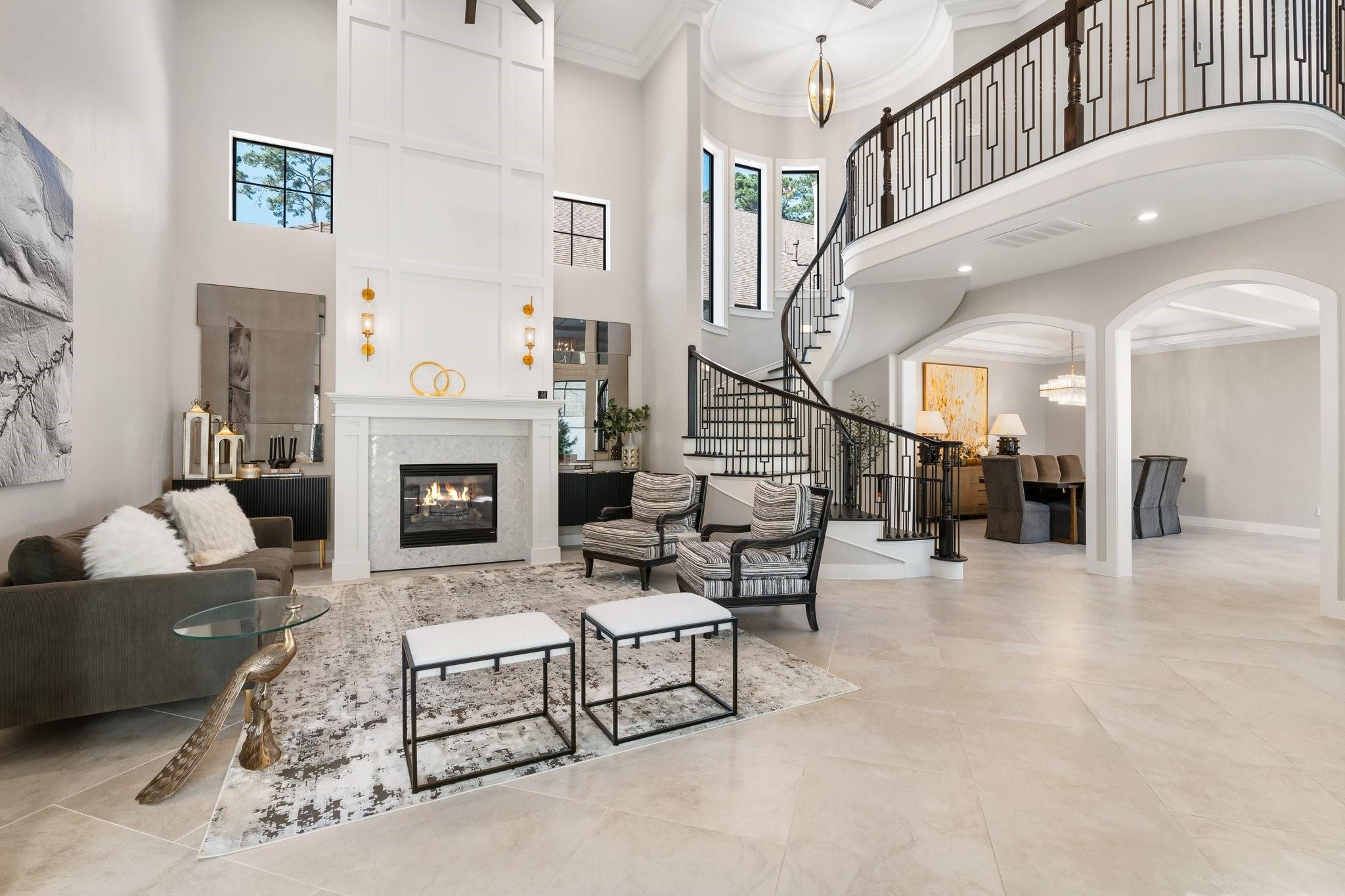 340 W Pines Drive