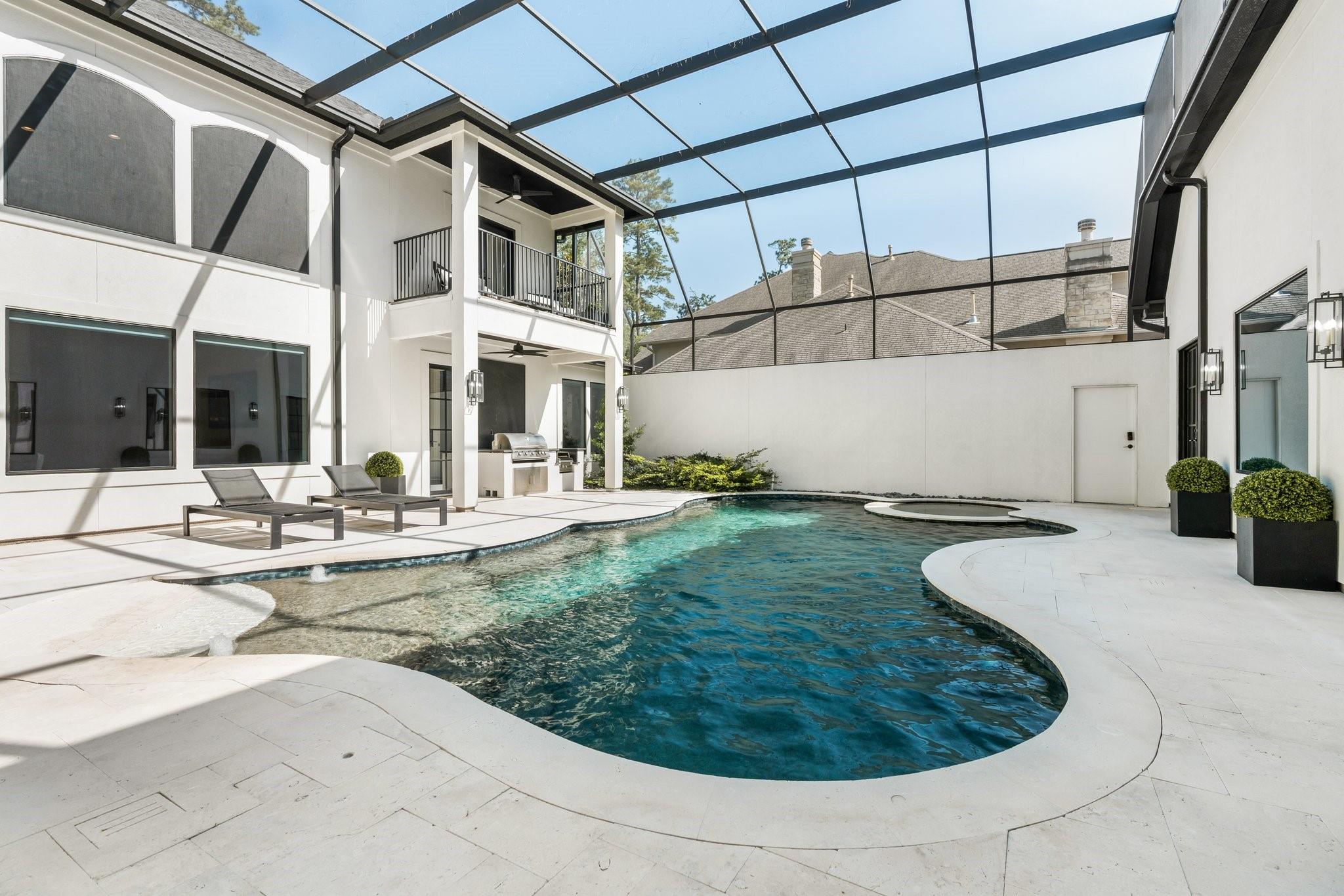 340 W Pines Drive