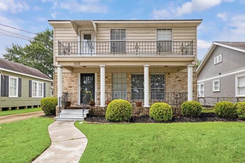 Photo of 510 E Main Street, Humble, TX 77338 (MLS # 71499247)