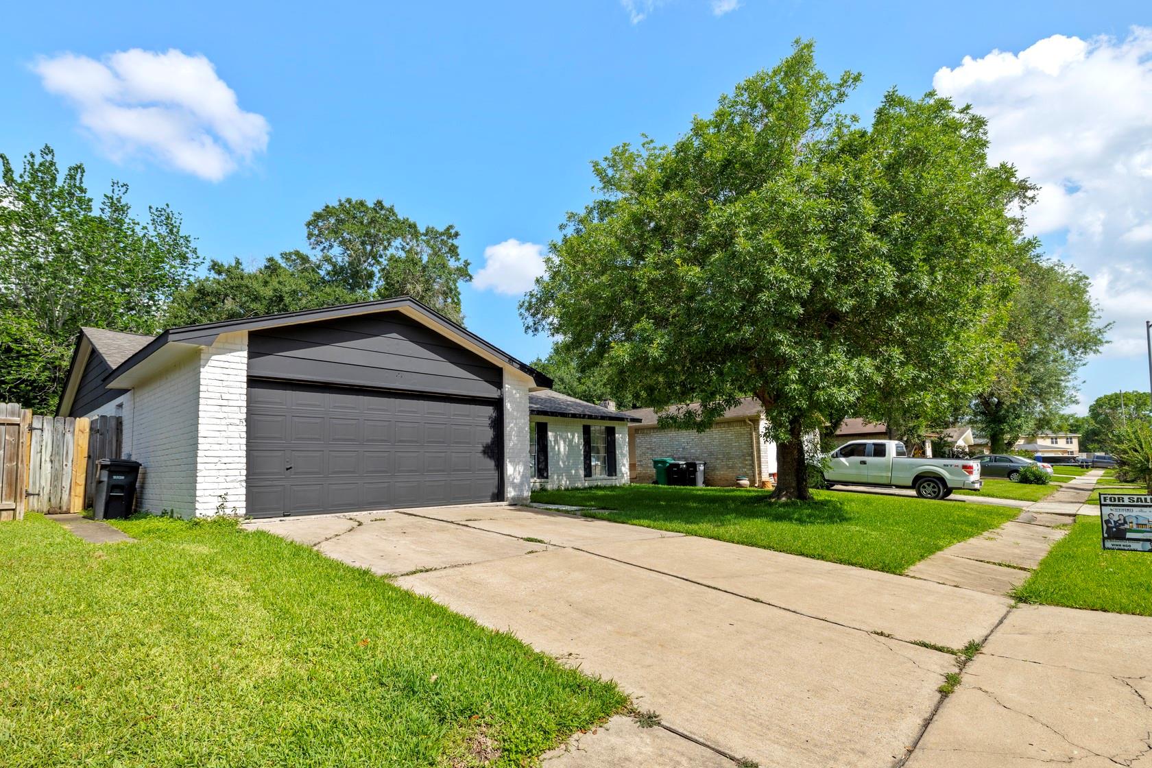 10415 Towne Oak Lane
