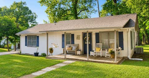Photo of 211 E Yell Street, Livingston, TX 77351 (MLS # 50514850)
