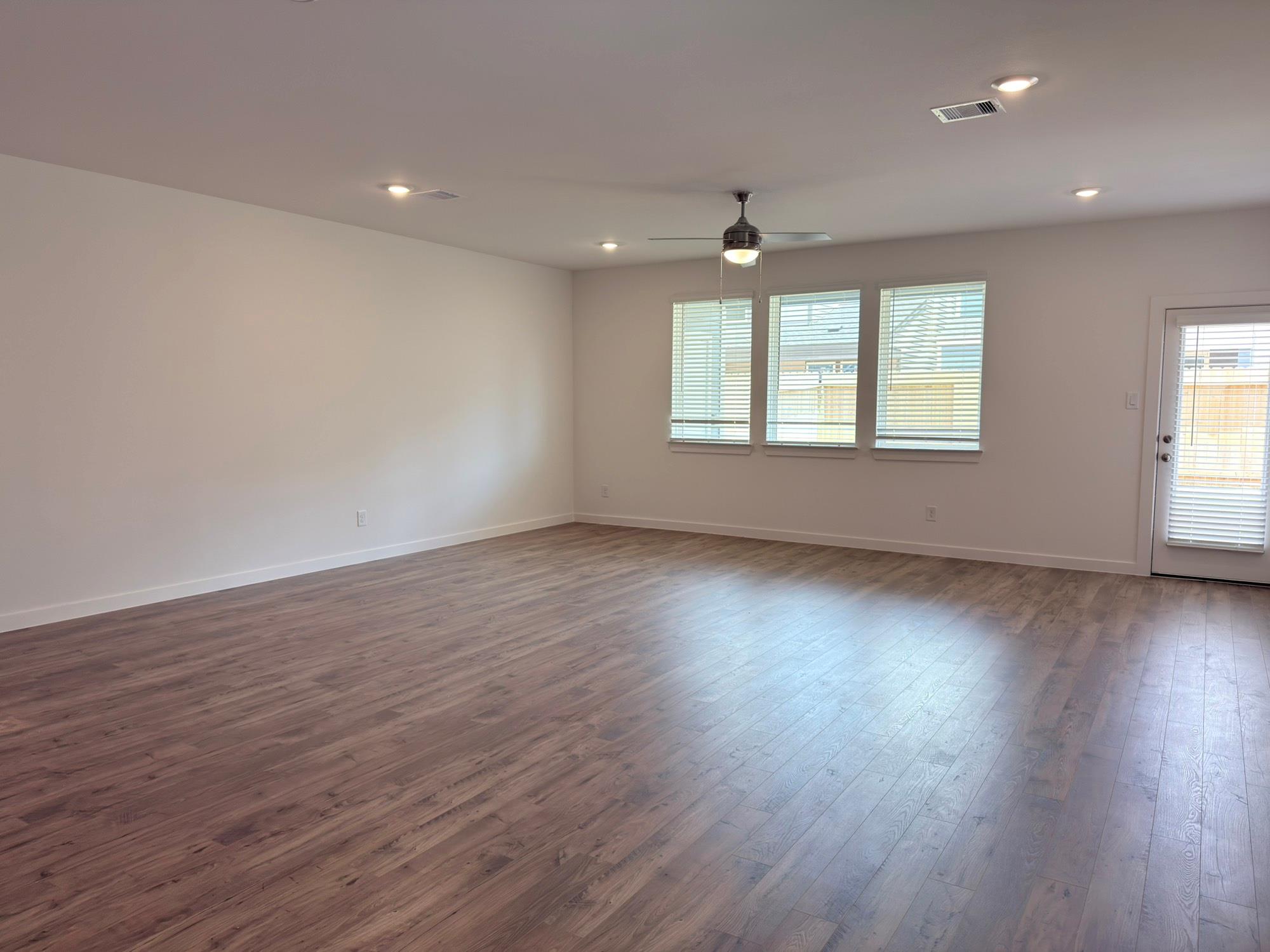 3563 Lovebird Lane