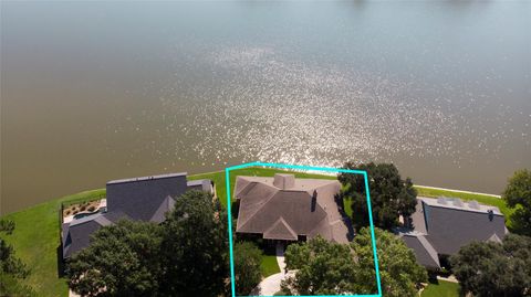 Photo of 2008 Wickersham Drive, Huntsville, TX 77340 (MLS # 19905206)