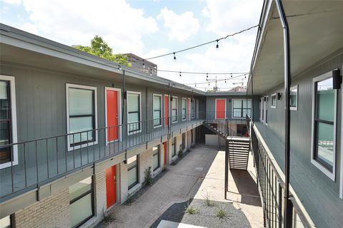 Photo of 5504 La Branch Street #16, Houston, TX 77004 (MLS # 95884730)