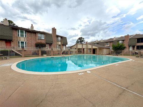 Tiny photo for 2103 Place Rebecca Lane #D10, Houston, TX 77090 (MLS # 76384110)