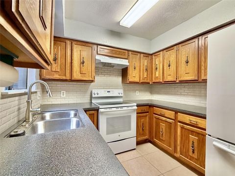 Tiny photo for 2103 Place Rebecca Lane #D10, Houston, TX 77090 (MLS # 76384110)