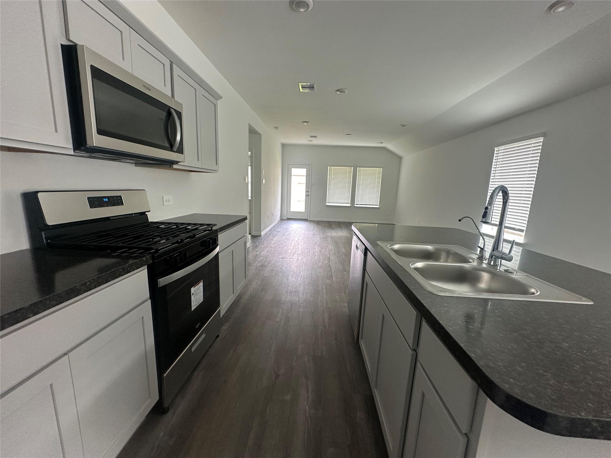 6059 Diamond Vista Dr