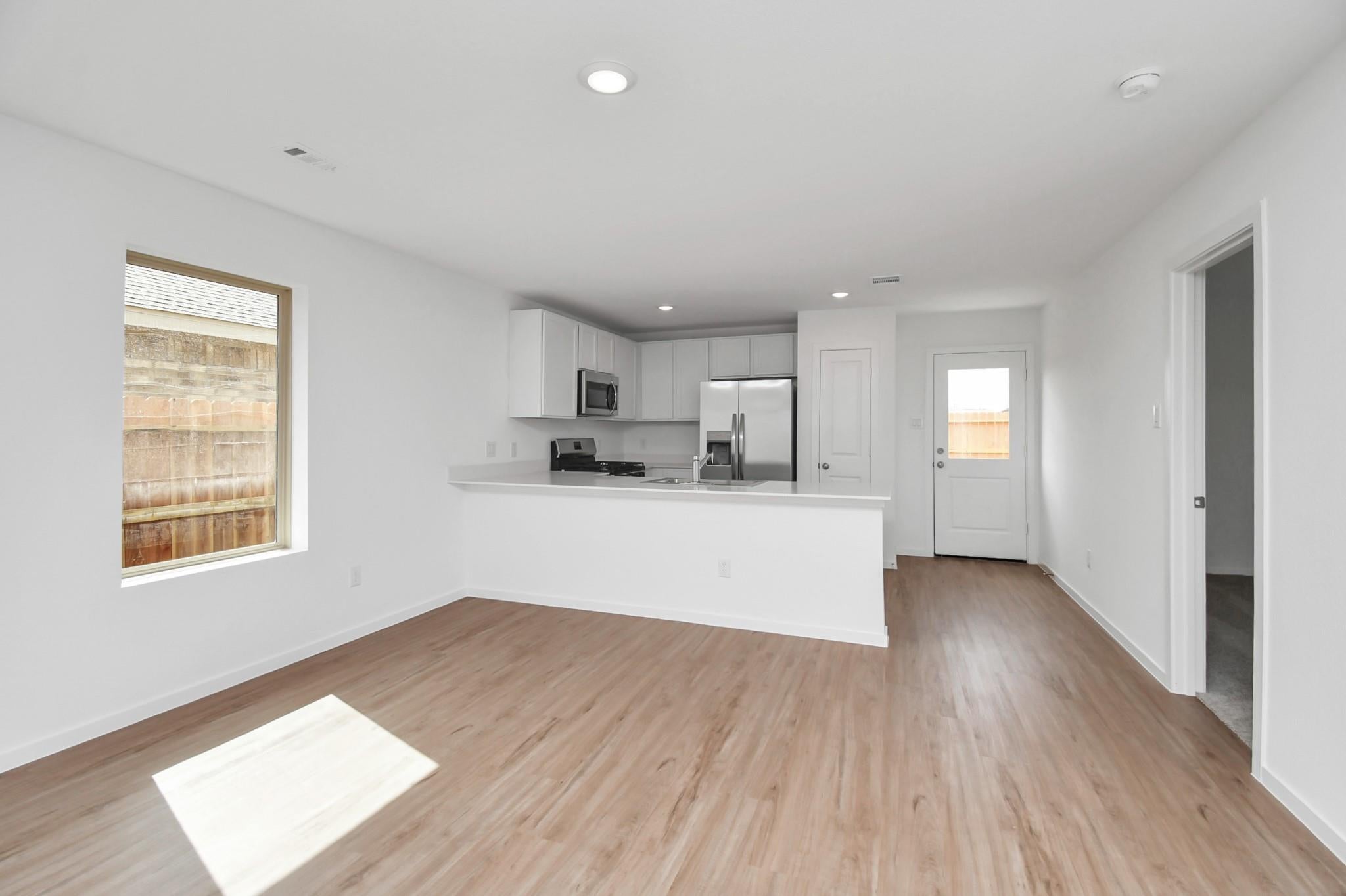 1627 Windrose Bend