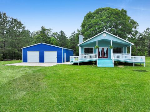 Photo of 7211 County Road 1325, Warren, TX 77664 (MLS # 26397148)