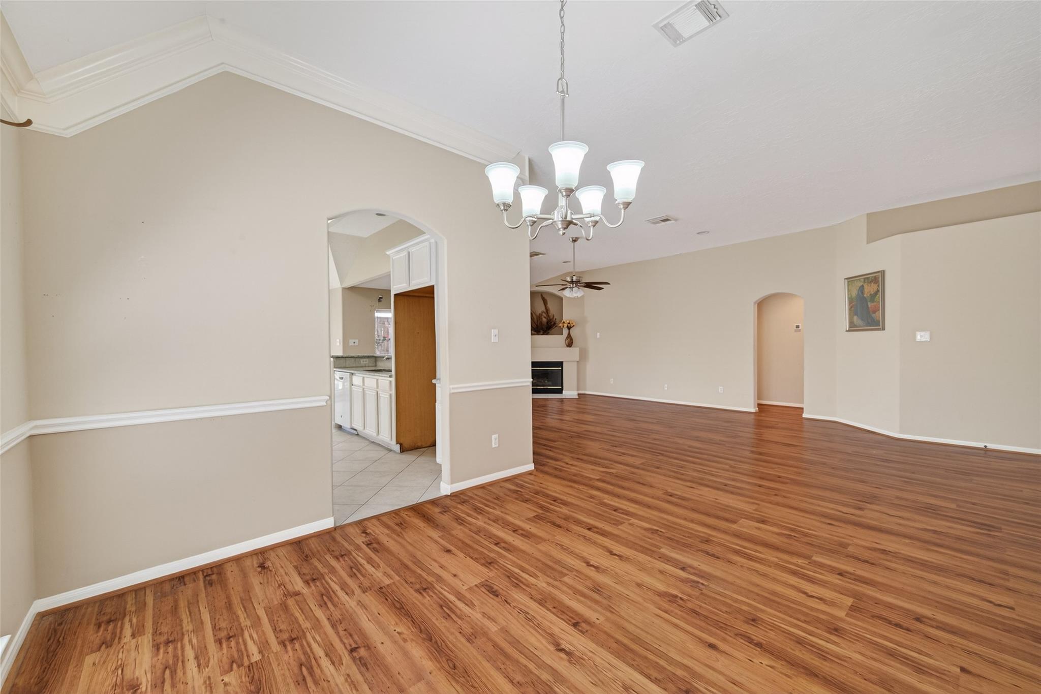 23211 Goldensong Court