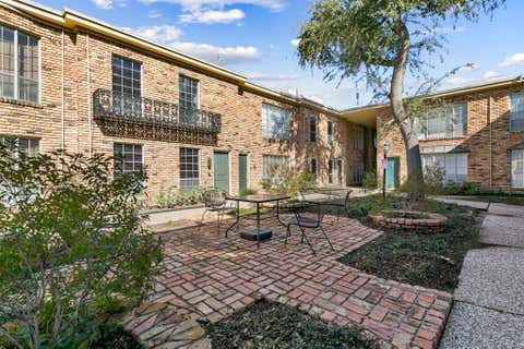 Photo of 2503 Mccue Road #36, Houston, TX 77056 (MLS # 17137196)