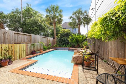 Tiny photo for 1202 Marconi Street, Houston, TX 77019 (MLS # 77197324)