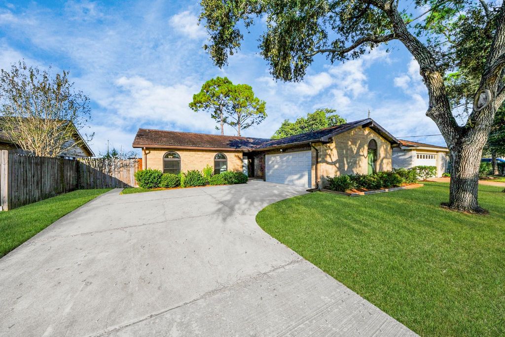 Photo of 3019 Quail Valley East Drive, Missouri City, TX 77489 (MLS # 36359552)
