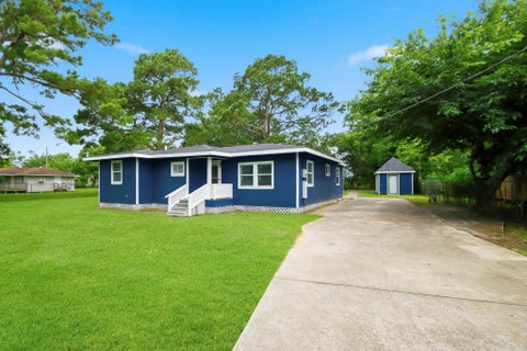Photo of 40 County Road 183, Liberty, TX 77575 (MLS # 72298619)