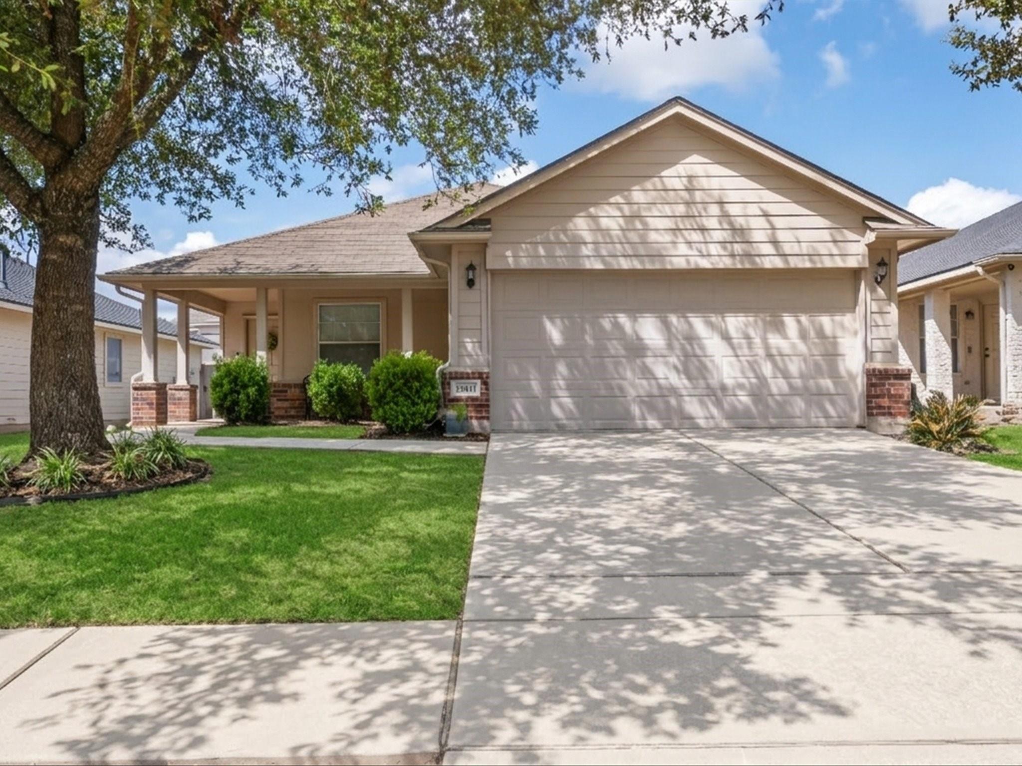 15811 Sarasam Creek Court
