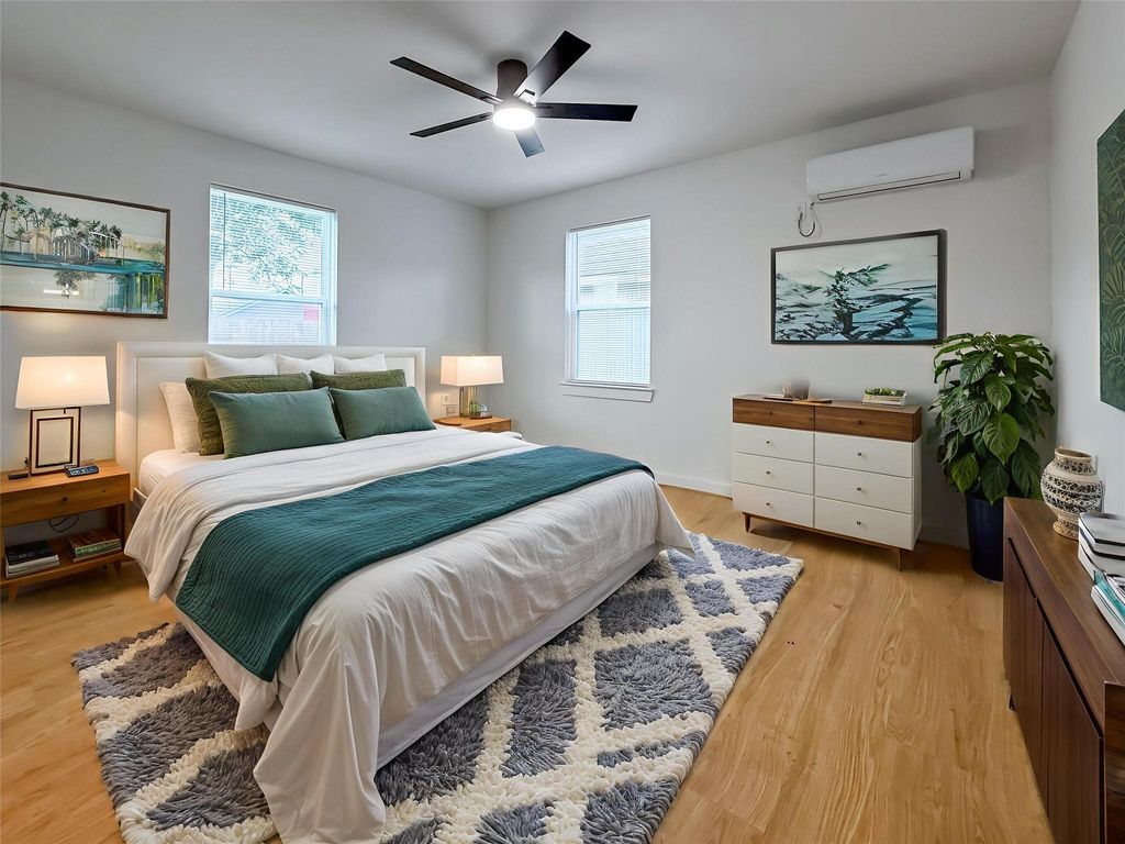 Photo of 6707 Avenue F #1, Houston, TX 77011 (MLS # 44882986)