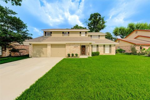 Photo of 11719 Cedar Form Lane, Meadows Place, TX 77477 (MLS # 22318725) Photo of 11719 Cedar Form Lane, Meadows Place, TX 77477 (MLS # 22318725)
