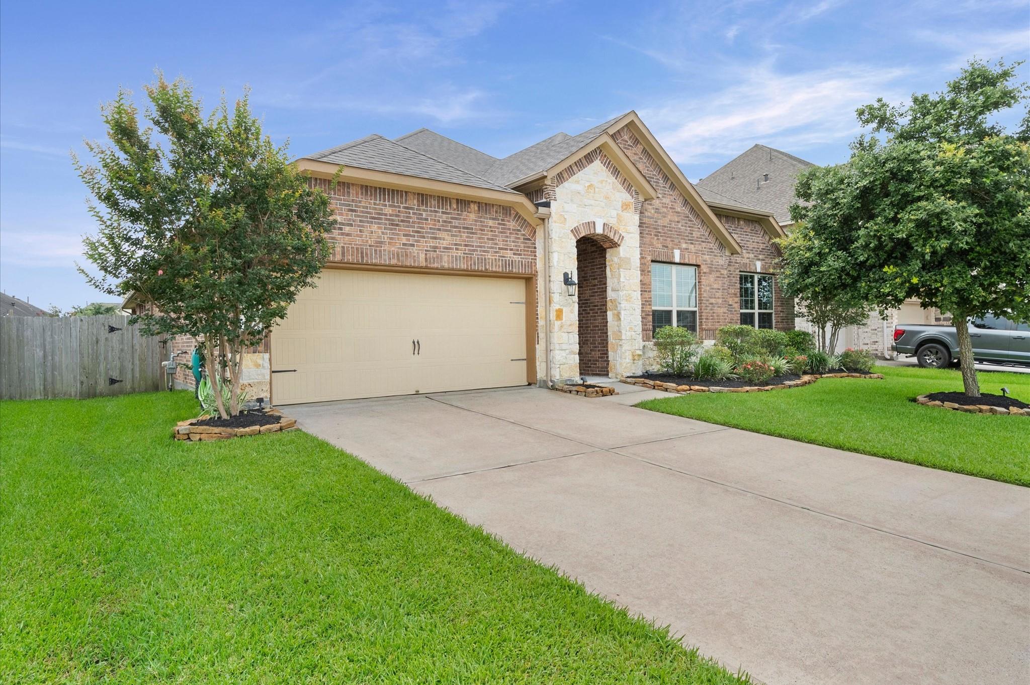 6205 Lakewood Court