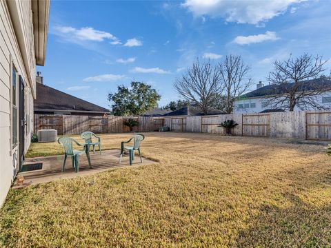 Tiny photo for 5514 Gatesprings Lane Lane, Sugar Land, TX 77479 (MLS # 40662318)