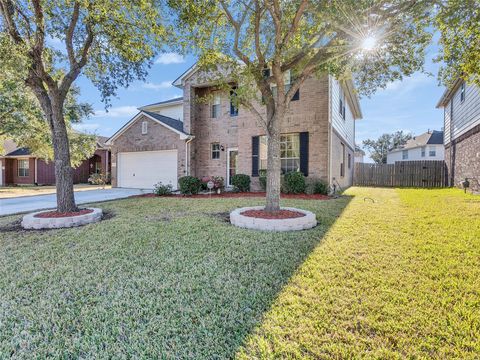 Tiny photo for 5514 Gatesprings Lane Lane, Sugar Land, TX 77479 (MLS # 40662318)
