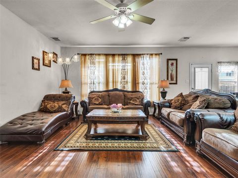 Tiny photo for 5514 Gatesprings Lane Lane, Sugar Land, TX 77479 (MLS # 40662318)