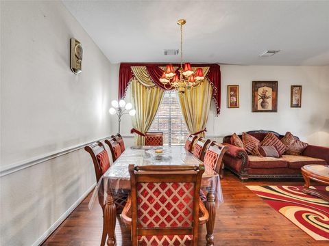 Tiny photo for 5514 Gatesprings Lane Lane, Sugar Land, TX 77479 (MLS # 40662318)