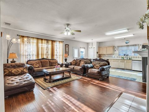 Tiny photo for 5514 Gatesprings Lane Lane, Sugar Land, TX 77479 (MLS # 40662318)