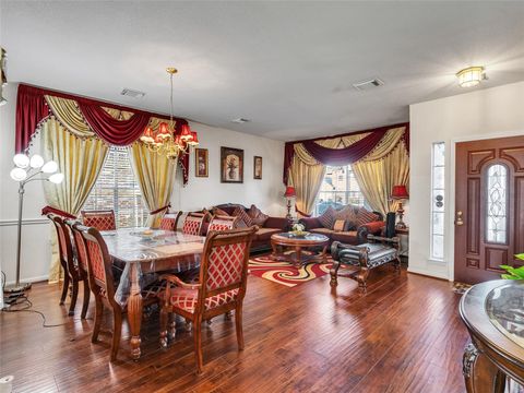 Tiny photo for 5514 Gatesprings Lane Lane, Sugar Land, TX 77479 (MLS # 40662318)