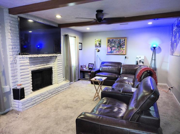 222 W North Hill Drive