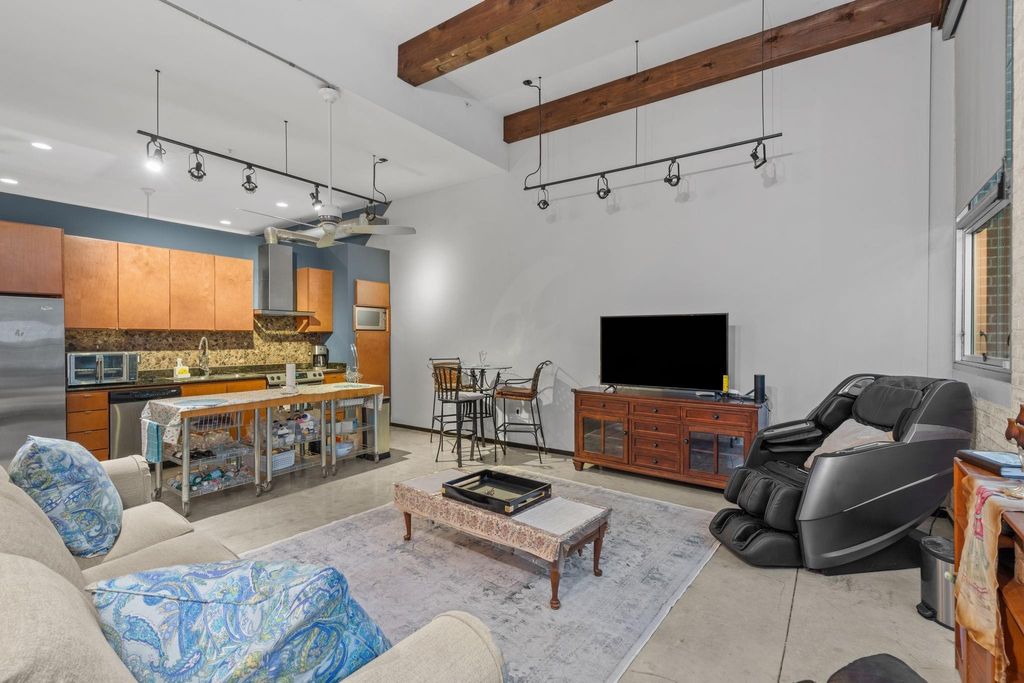 Photo of 1312 Live Oak Street #109, Houston, TX 77003 (MLS # 95840280)