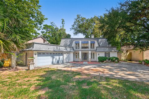 82 April Wind Drive S Conroe TX 77356