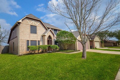 Photo of 15911 Surrey Woods Drive, Friendswood, TX 77546 (MLS # 94341293)