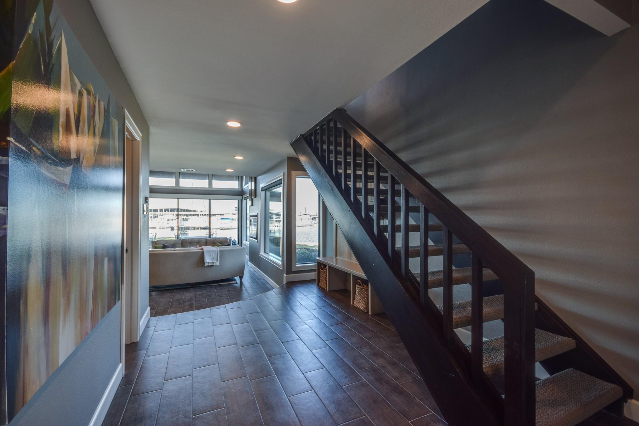 4002 Knollcrest Drive