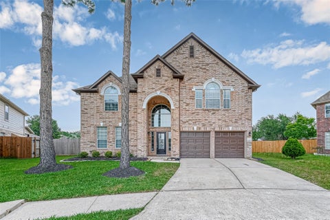 Photo of 9519 Stone Terrace Court, Houston, TX 77089 (MLS # 10654614)