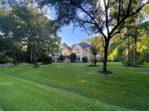 Photo of 37518 Edgewater Drive, Pinehurst, TX 77362 (MLS # 40147165)