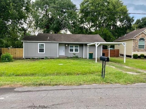 Photo of 942 Oakstone Street, Houston, TX 77015 (MLS # 10820169)