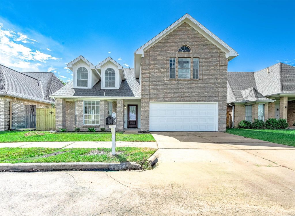 Photo of 13547 Pasa Robles Lane, Houston, TX 77083 (MLS # 23922515)