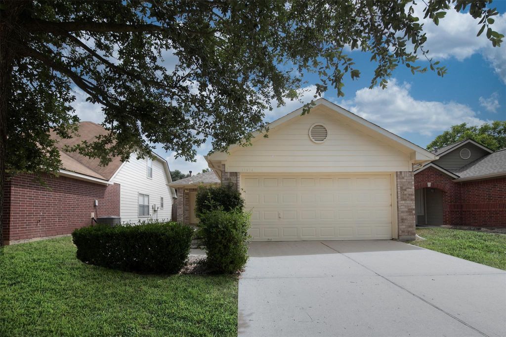 Photo of 11914 Rolling Stream Drive, Tomball, TX 77375 (MLS # 46998046)