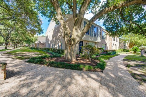 Tiny photo for 12973 Trail Hollow Dr Unit A Dr, Houston, TX 77079 (MLS # 95378627)