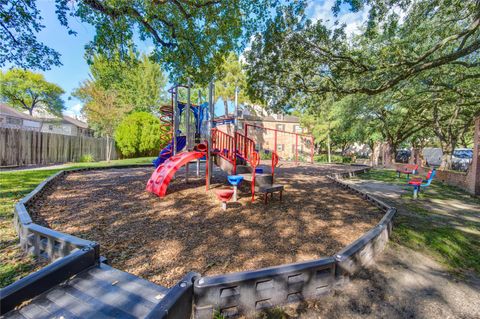 Tiny photo for 12973 Trail Hollow Dr Unit A Dr, Houston, TX 77079 (MLS # 95378627)