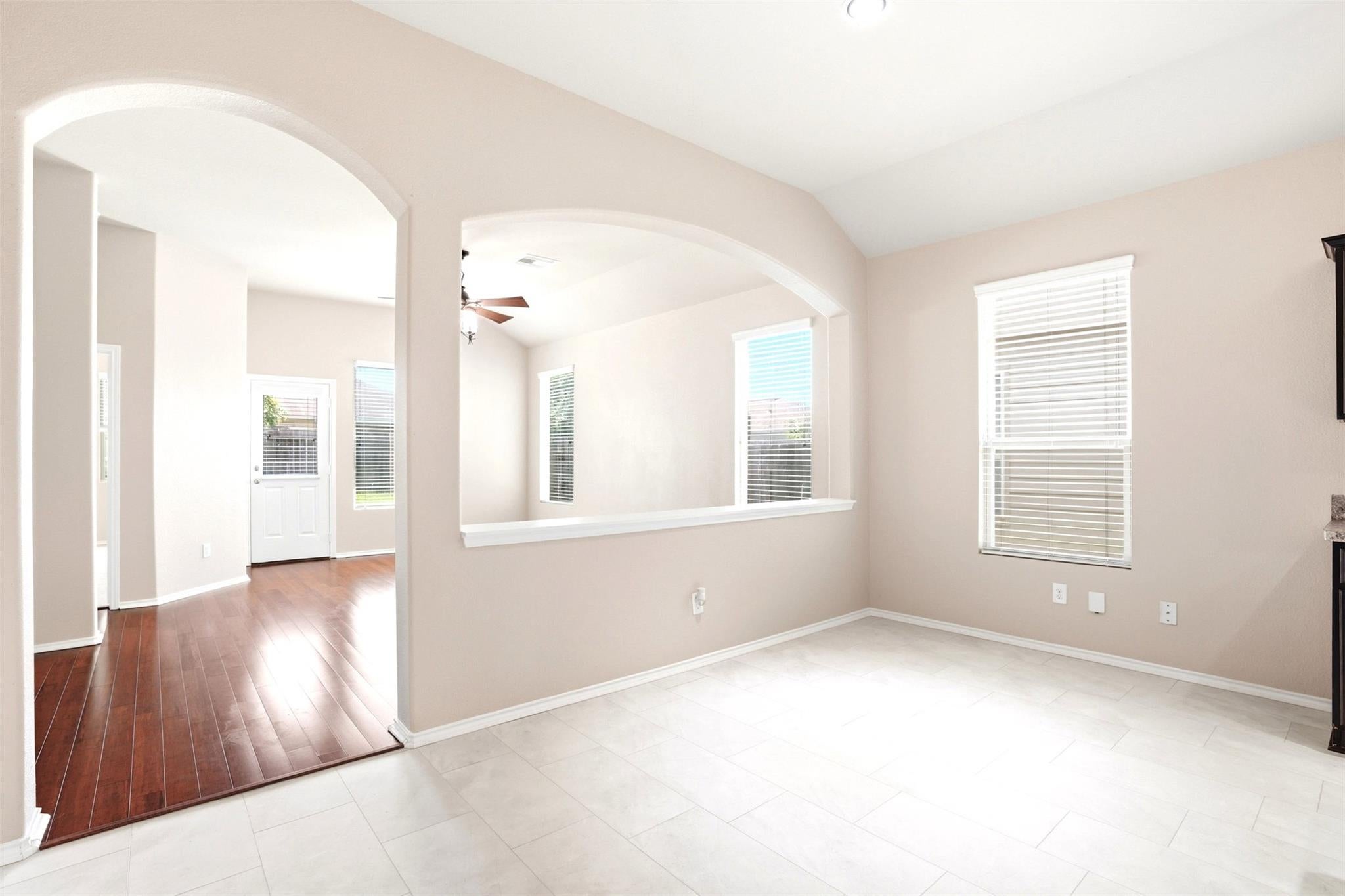 5427 Sunfall Bend Lane