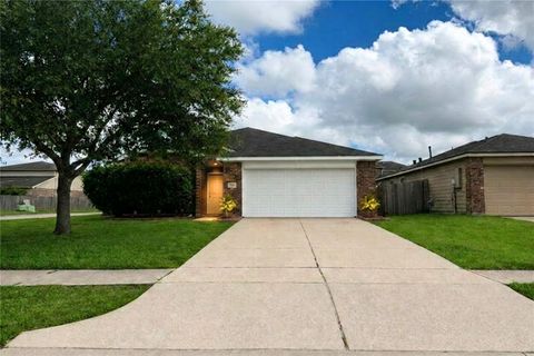 Photo of 301 Turquoise Trade Drive, La Marque, TX 77568 (MLS # 78160004)