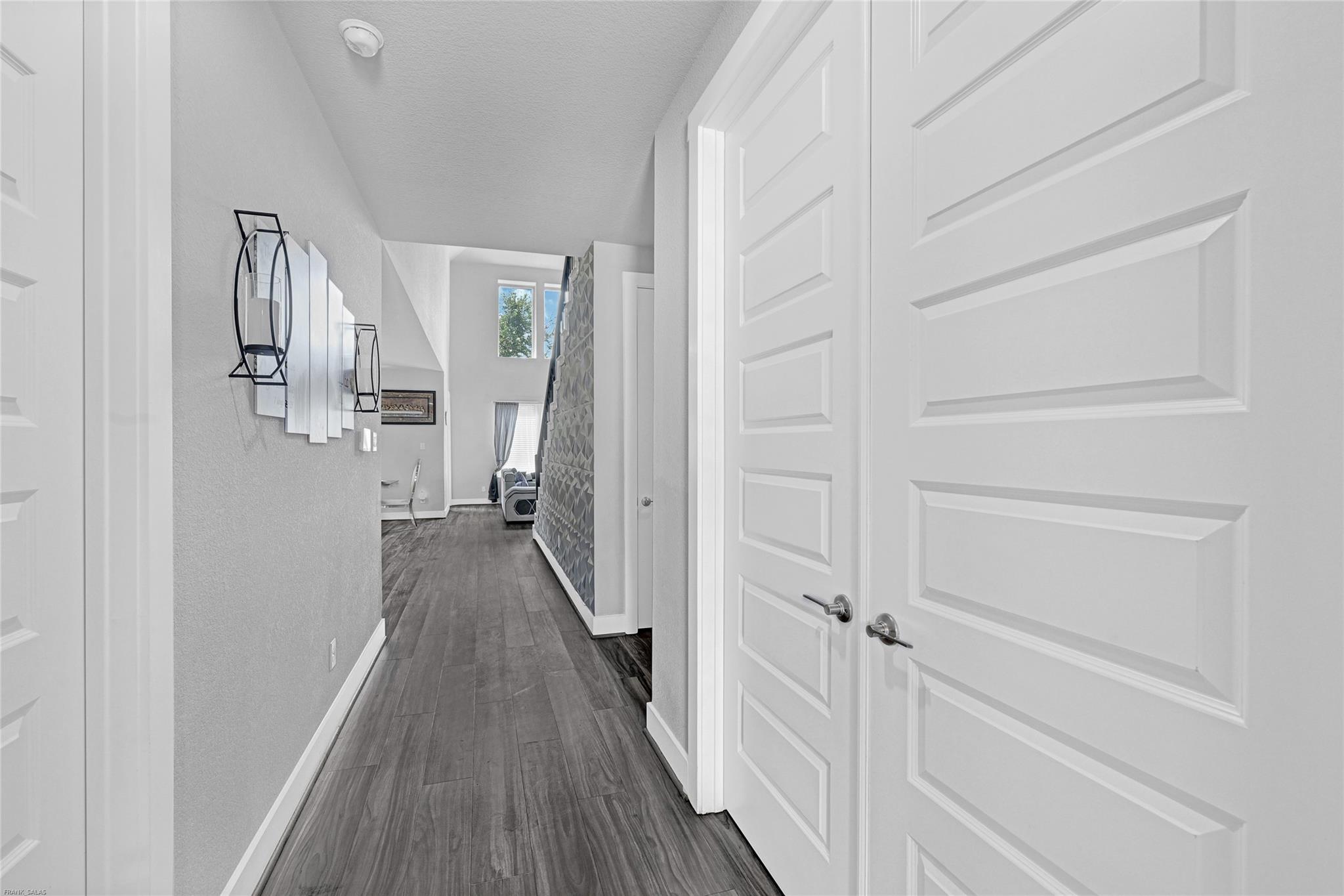 2512 Ravenna Court