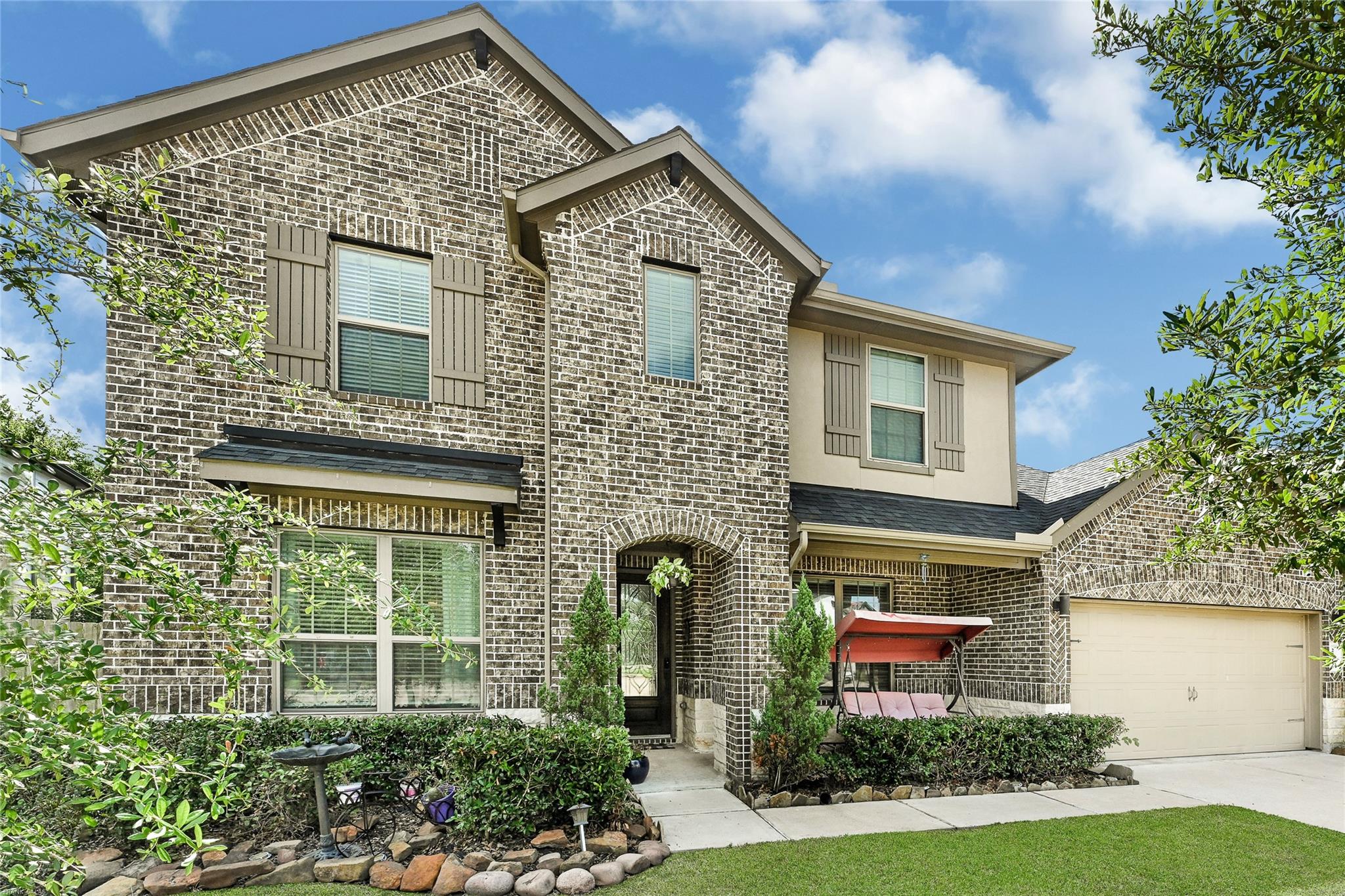 2512 Ravenna Court