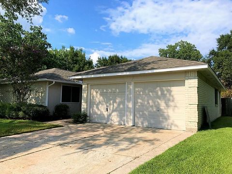 Photo of 7351 Sonnet Glen Lane, Houston, TX 77095 (MLS # 32240640)