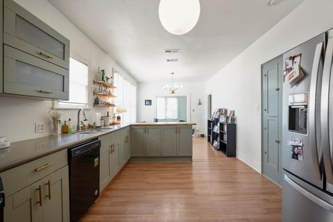 Tiny photo for 2519 Stevens Street, Houston, TX 77026 (MLS # 52471280)