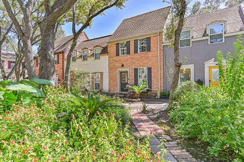 Photo of 5215 Arboles Drive #C, Houston, TX 77035 (MLS # 12762784)