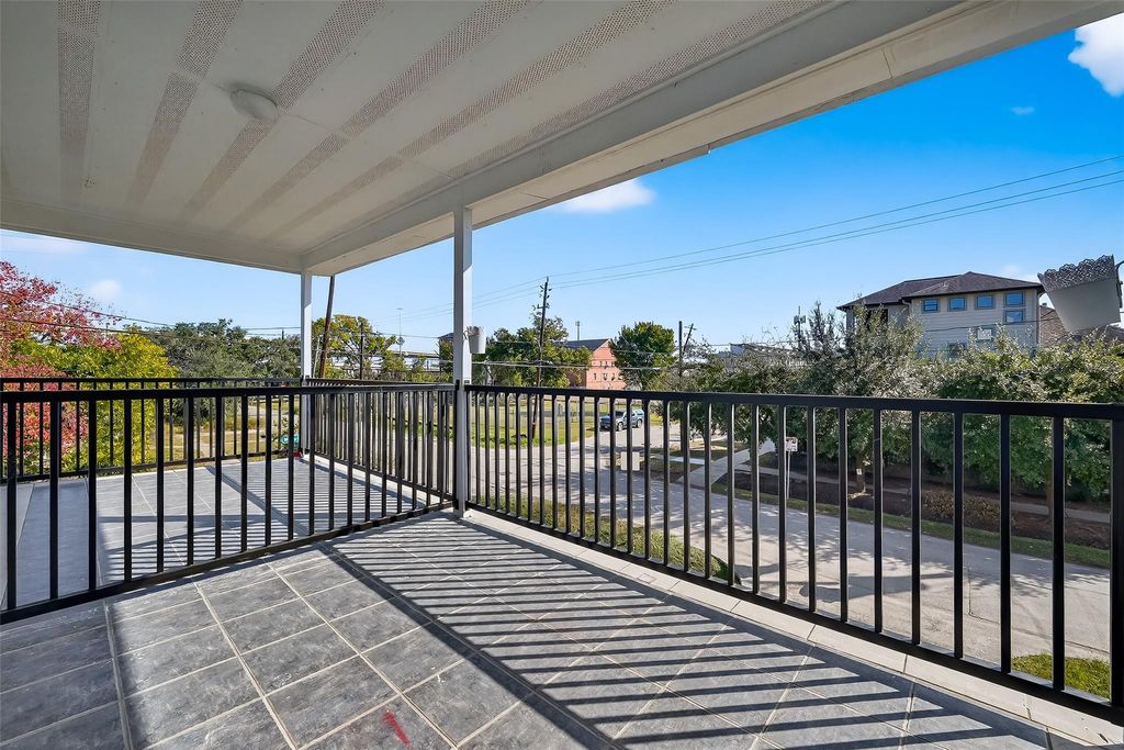 Photo of 2202 Hutchins Street #C, Houston, TX 77003 (MLS # 81128703)