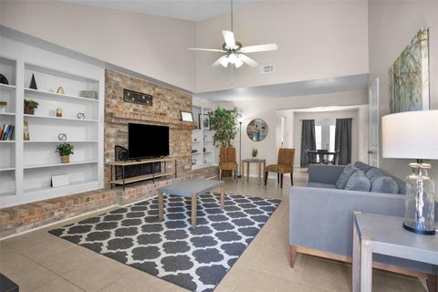 Photo of 4006 Blalock Rd Rd #A, Houston, TX 77080 (MLS # 7666940)