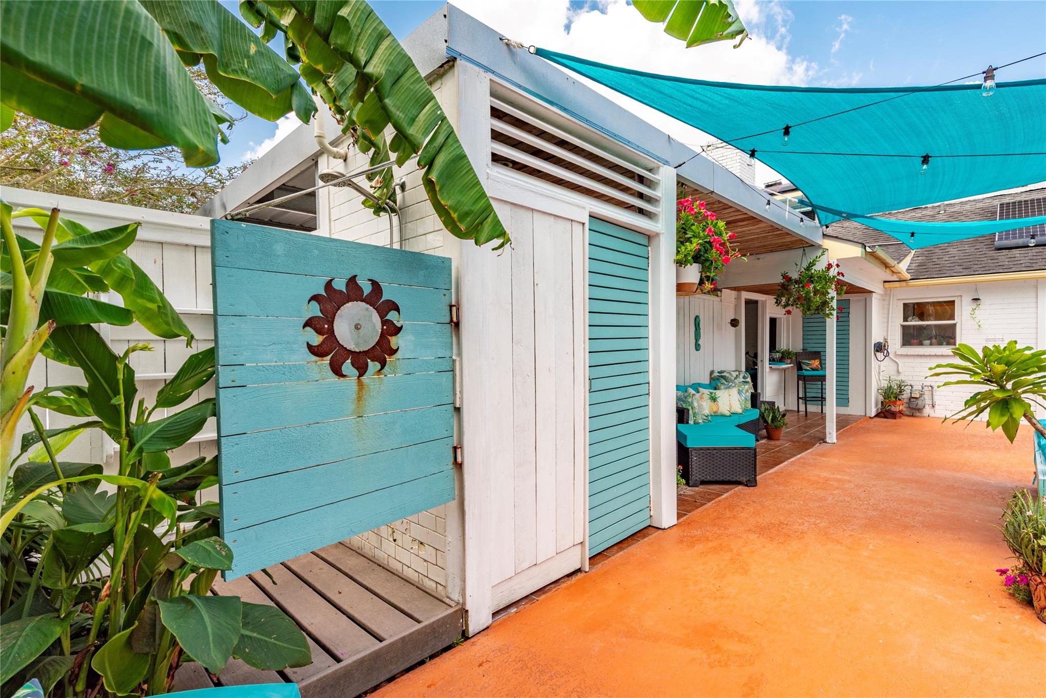 1902 Port Royal Drive